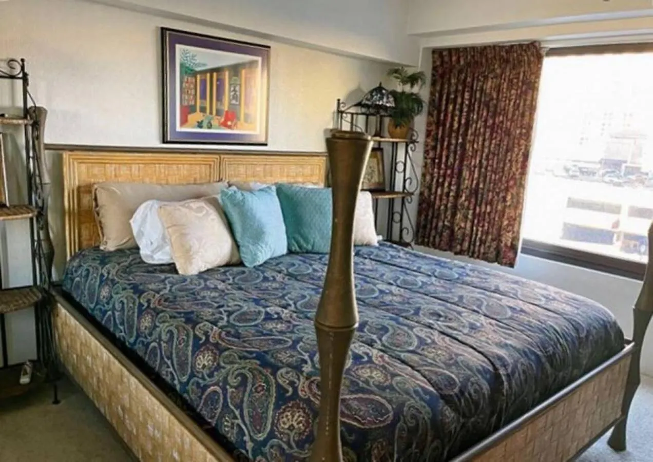 On The Strip - Classic Comfort - 2 Bedroom Condo contacts